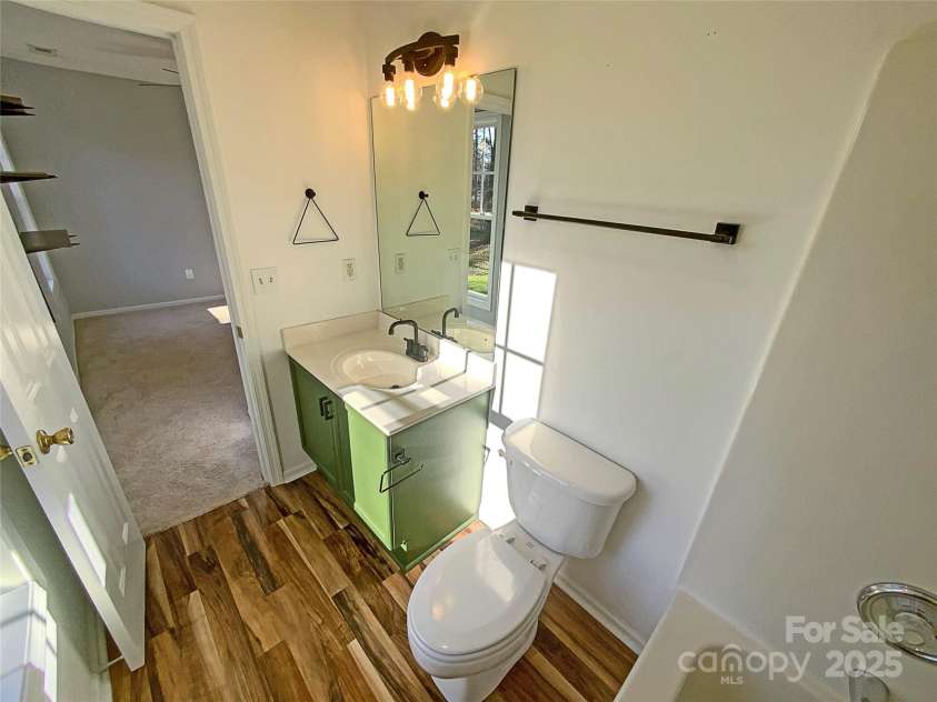 257 Doughton Lane, Charlotte, NC 28217.  MLS# CAR4220233, YatesRealty ID 7460. 