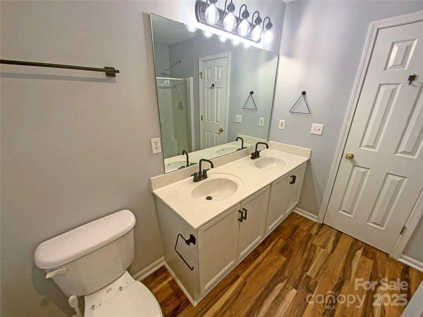 257 Doughton Lane, Charlotte, NC 28217.  MLS# CAR4220233, YatesRealty ID 7460. 