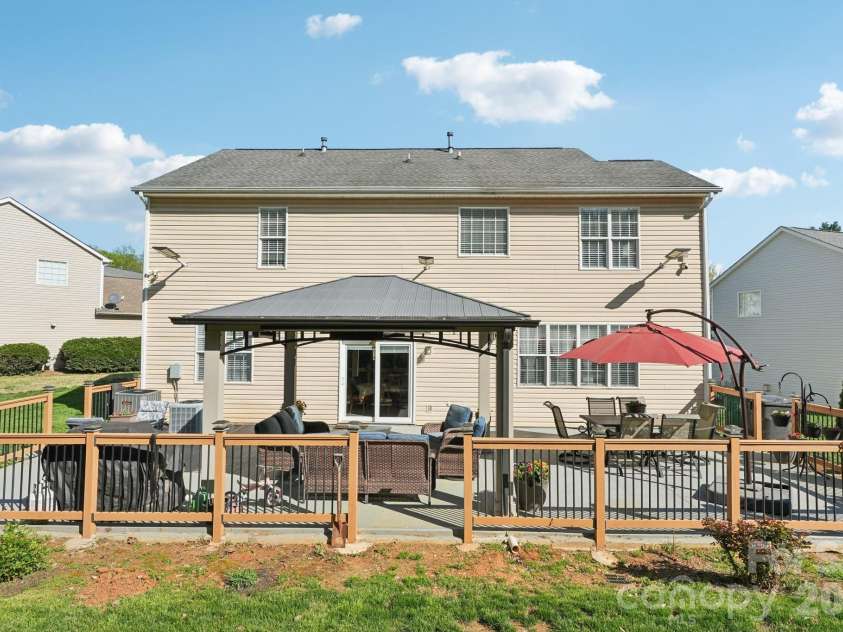 13317 Emerald Branch Lane, Charlotte, NC 28273.  MLS# CAR4360155, YatesRealty ID 7461. 