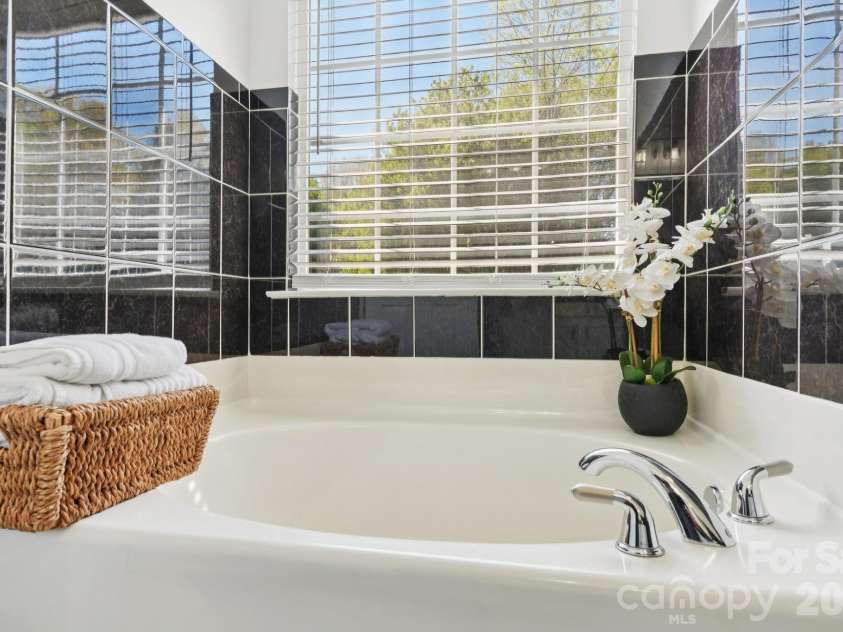 13317 Emerald Branch Lane, Charlotte, NC 28273.  MLS# CAR4360155, YatesRealty ID 7461. 