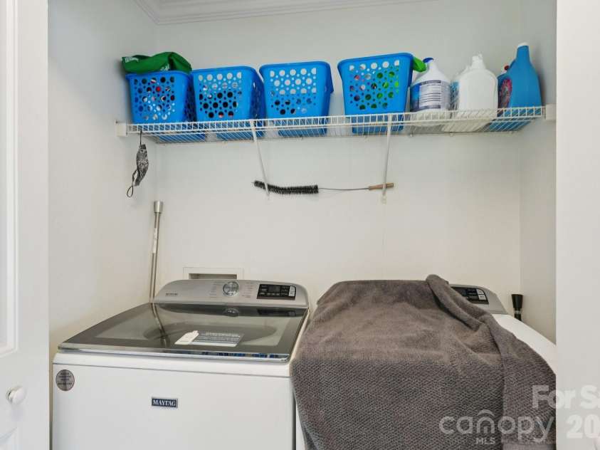 13317 Emerald Branch Lane, Charlotte, NC 28273.  MLS# CAR4360155, YatesRealty ID 7461. Laundry