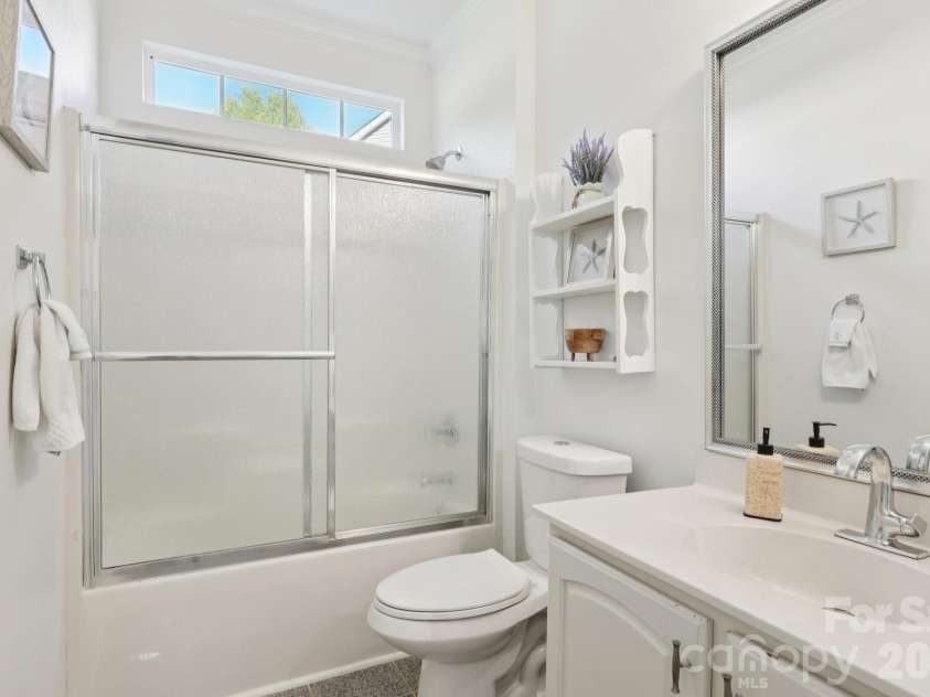 13317 Emerald Branch Lane, Charlotte, NC 28273.  MLS# CAR4360155, YatesRealty ID 7461. Lower Full Bath