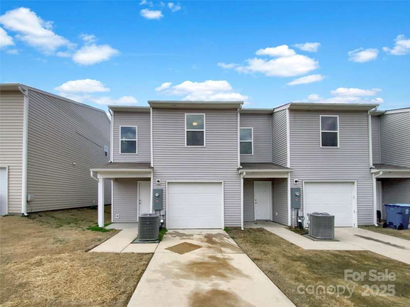 217 Century Drive, Salisbury, NC 28147.  MLS# CAR4235658, YatesRealty ID 7461. 