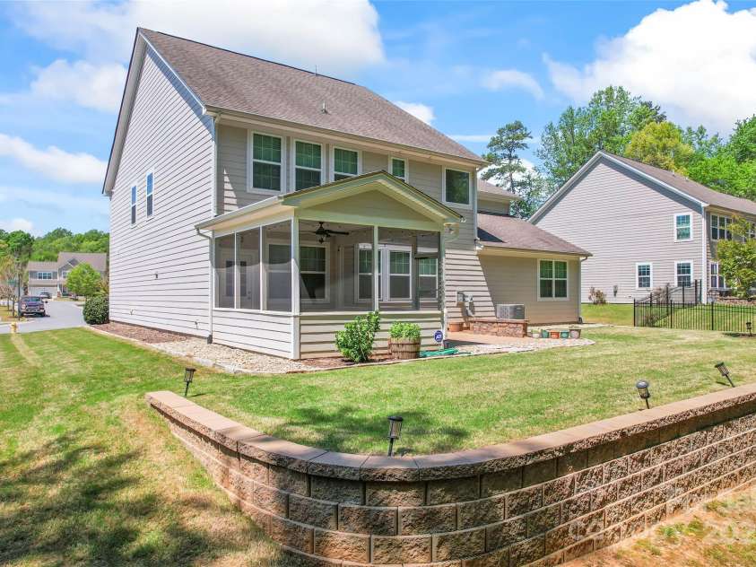 112 Serravista Street, Mooresville, NC 28117.  MLS# CAR4248565, YatesRealty ID 7462. 