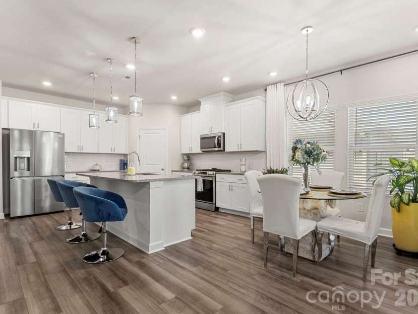 9842 Festival Way, Charlotte, NC 28215.  MLS# CAR4357969, YatesRealty ID 7463. 