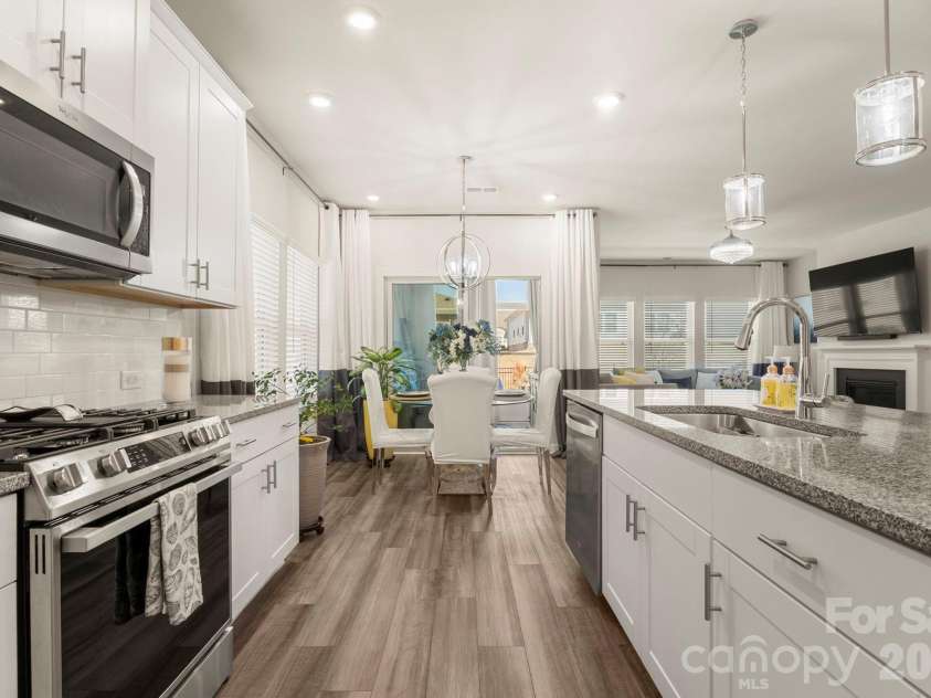 9842 Festival Way, Charlotte, NC 28215.  MLS# CAR4357969, YatesRealty ID 7463. 