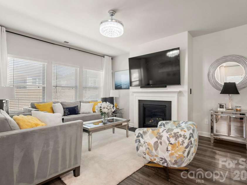 9842 Festival Way, Charlotte, NC 28215.  MLS# CAR4357969, YatesRealty ID 7463. 