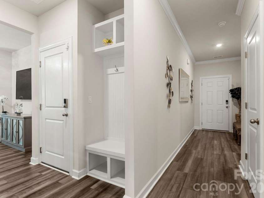 9842 Festival Way, Charlotte, NC 28215.  MLS# CAR4357969, YatesRealty ID 7463. 