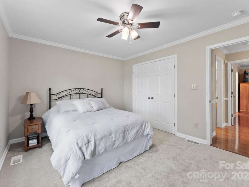 109 Wren Lane, Mooresville, NC 28117.  MLS# CAR4245335, YatesRealty ID 7464. 