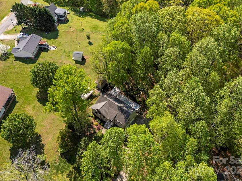 109 Wren Lane, Mooresville, NC 28117.  MLS# CAR4245335, YatesRealty ID 7464. .68 Acre Lot