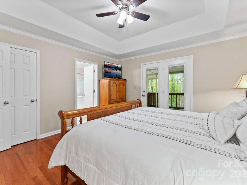 109 Wren Lane, Mooresville, NC 28117.  MLS# CAR4245335, YatesRealty ID 7464. En-suite w. full bath