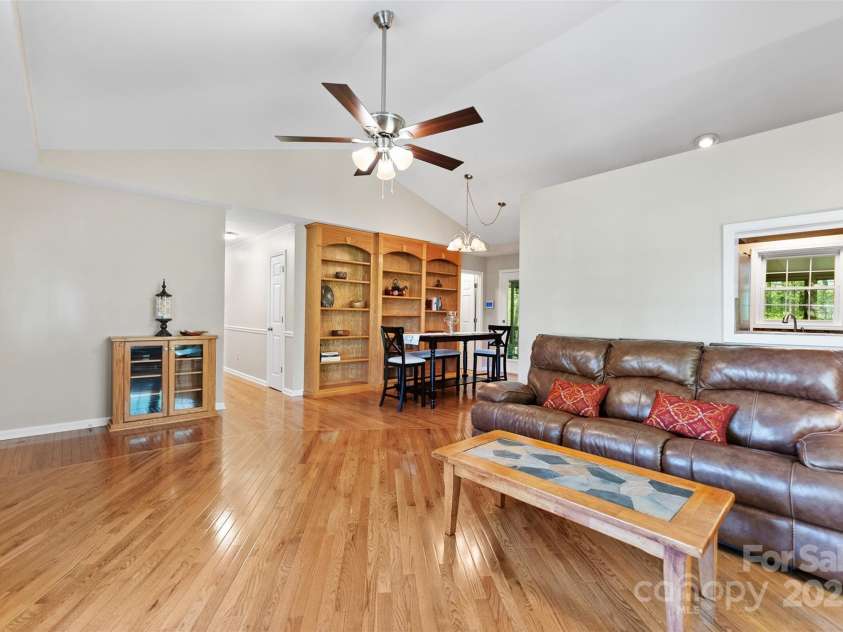 109 Wren Lane, Mooresville, NC 28117.  MLS# CAR4245335, YatesRealty ID 7464. Hardwood Floors