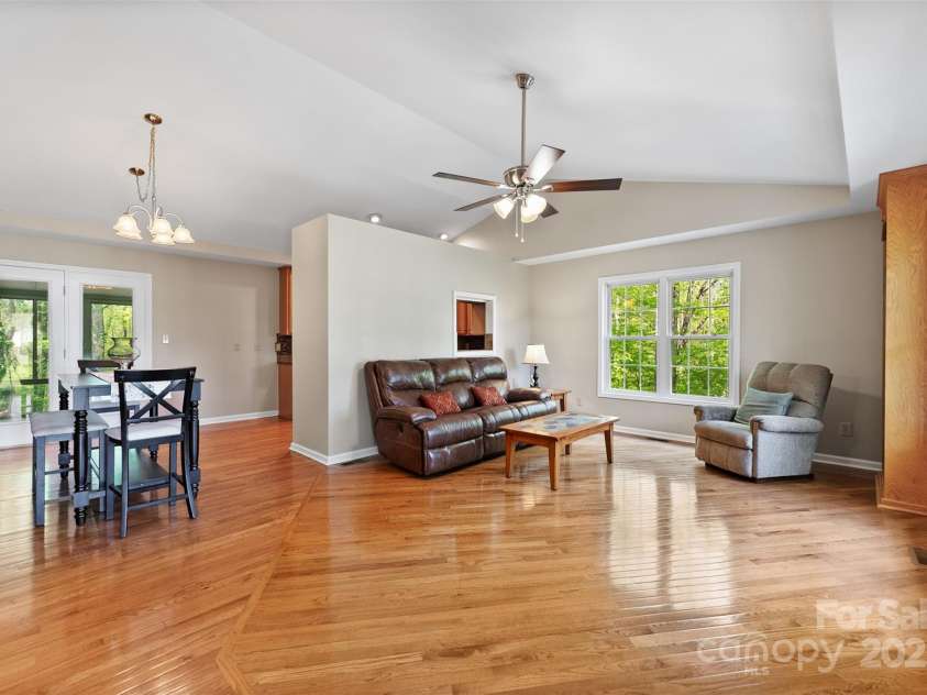 109 Wren Lane, Mooresville, NC 28117.  MLS# CAR4245335, YatesRealty ID 7464. Living Room