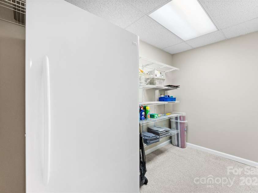 109 Wren Lane, Mooresville, NC 28117.  MLS# CAR4245335, YatesRealty ID 7464. Walk-in Pantry/Storage