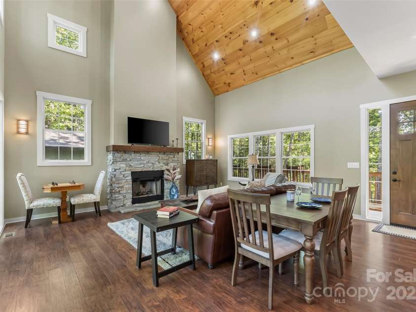 90 Clinchfield Gap Road, Marion, NC 28752.  MLS# CAR4302416, YatesRealty ID 7464. 