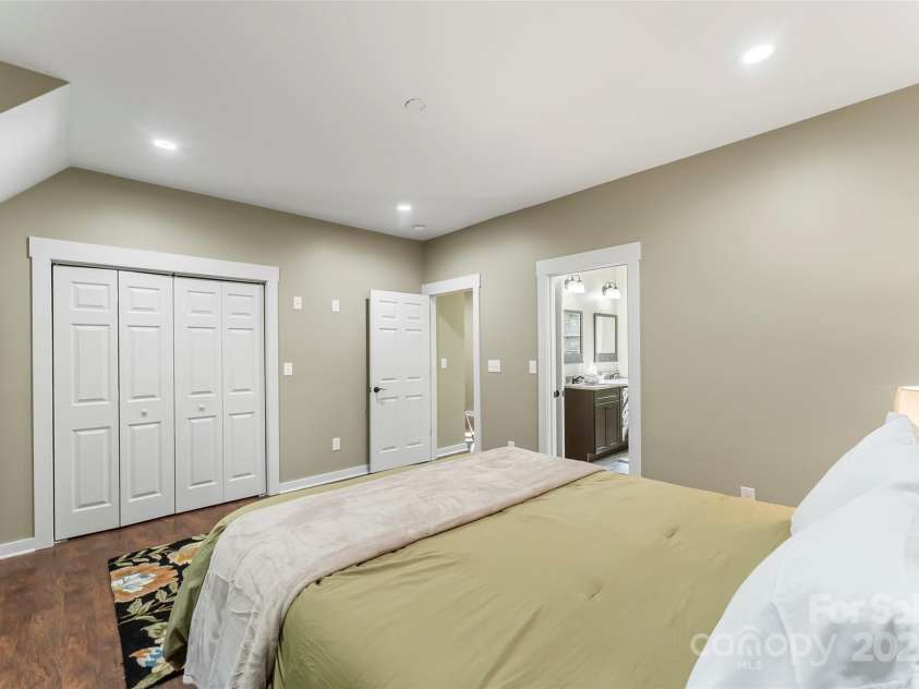 90 Clinchfield Gap Road, Marion, NC 28752.  MLS# CAR4302416, YatesRealty ID 7464. 