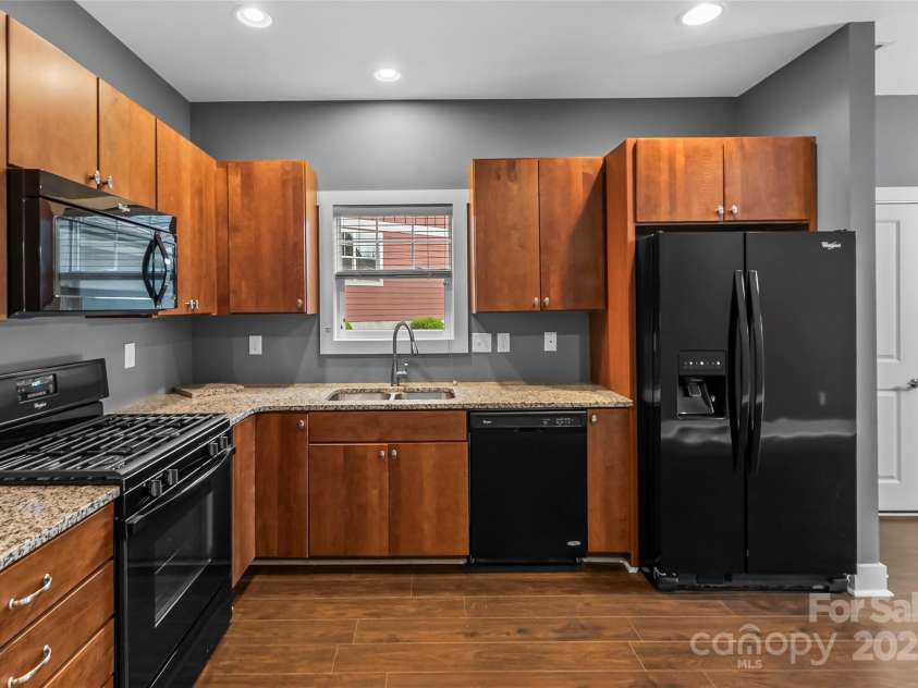 6 Meeting Street, Asheville, NC 28803.  MLS# CAR4266058, YatesRealty ID 7465. 