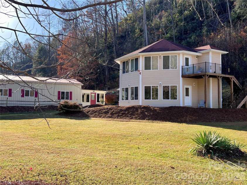 214 Locust Cove Road, Marion, NC 28752.  MLS# CAR4300919, YatesRealty ID 7466. 