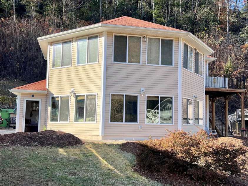 214 Locust Cove Road, Marion, NC 28752.  MLS# CAR4300919, YatesRealty ID 7466. 