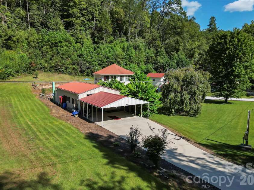 214 Locust Cove Road, Marion, NC 28752.  MLS# CAR4300919, YatesRealty ID 7466. 