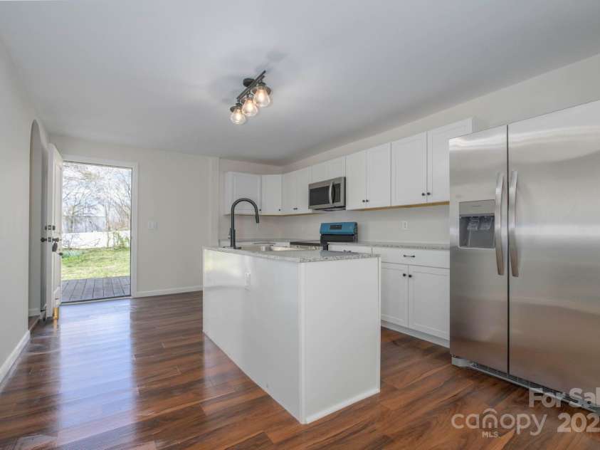 257 3rd Avenue, Hickory, NC 28602.  MLS# CAR4237724, YatesRealty ID 7466. Kitchen view