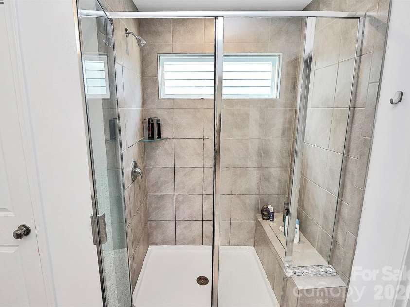 13140 Sudwick Lane, Charlotte, NC 28278.  MLS# CAR4343170, YatesRealty ID 7469. 