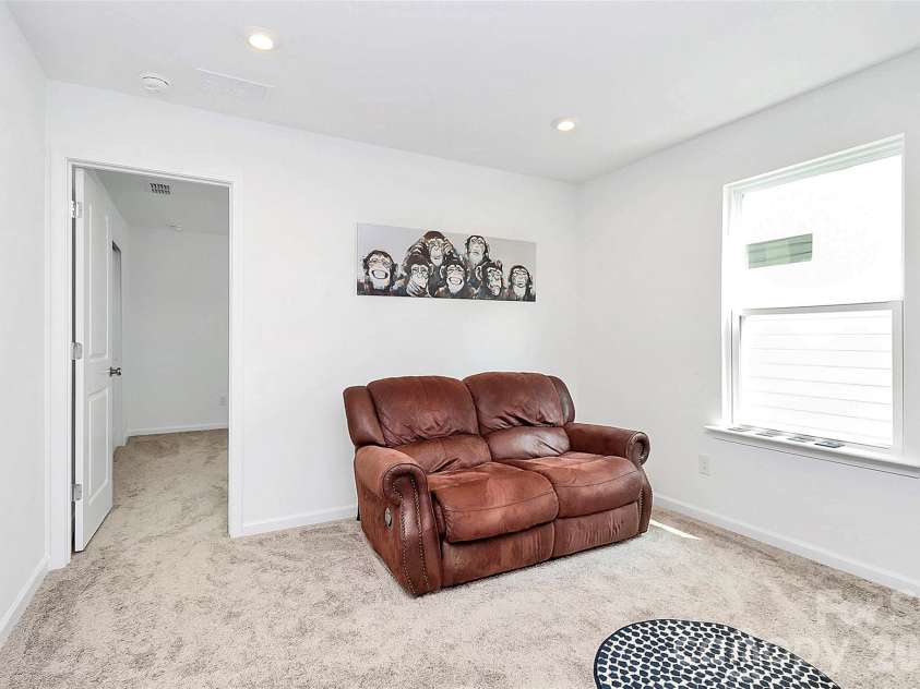 13140 Sudwick Lane, Charlotte, NC 28278.  MLS# CAR4343170, YatesRealty ID 7469. 