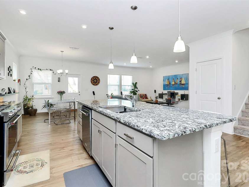 13140 Sudwick Lane, Charlotte, NC 28278.  MLS# CAR4343170, YatesRealty ID 7469. 