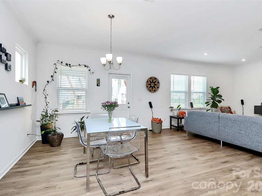 13140 Sudwick Lane, Charlotte, NC 28278.  MLS# CAR4343170, YatesRealty ID 7469. 