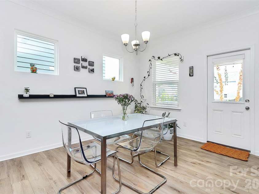 13140 Sudwick Lane, Charlotte, NC 28278.  MLS# CAR4343170, YatesRealty ID 7469. 