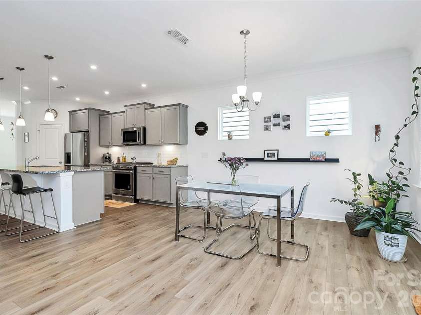 13140 Sudwick Lane, Charlotte, NC 28278.  MLS# CAR4343170, YatesRealty ID 7469. 