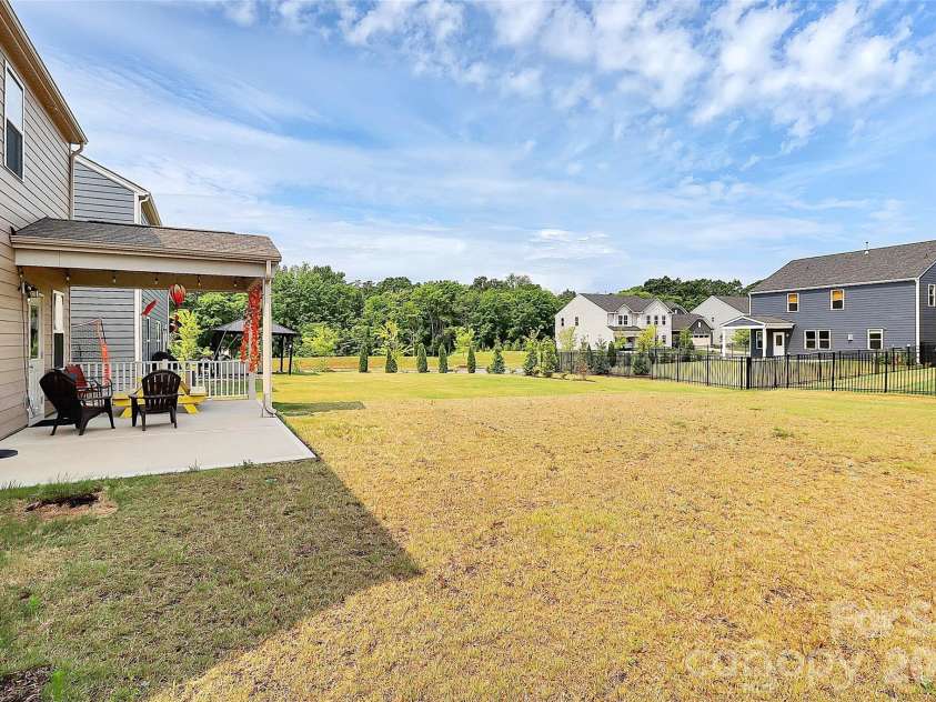 13140 Sudwick Lane, Charlotte, NC 28278.  MLS# CAR4343170, YatesRealty ID 7469. 