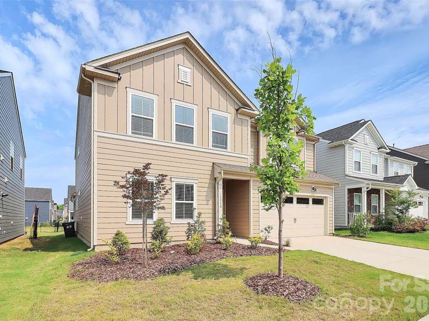 13140 Sudwick Lane, Charlotte, NC 28278.  MLS# CAR4343170, YatesRealty ID 7469. 