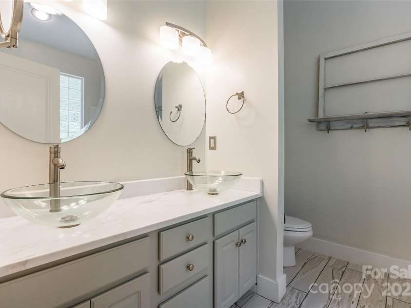 749 Petersburg Drive, Fort Mill, SC 29708.  MLS# CAR4248575, YatesRealty ID 7469. 