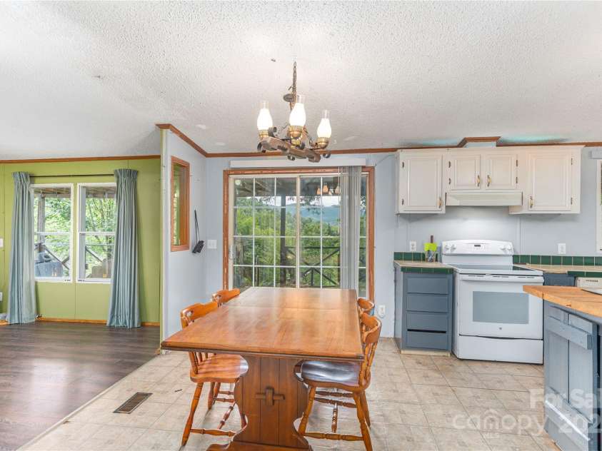 495 Courtney Lane, Canton, NC 28716.  MLS# CAR4274187, YatesRealty ID 747. 