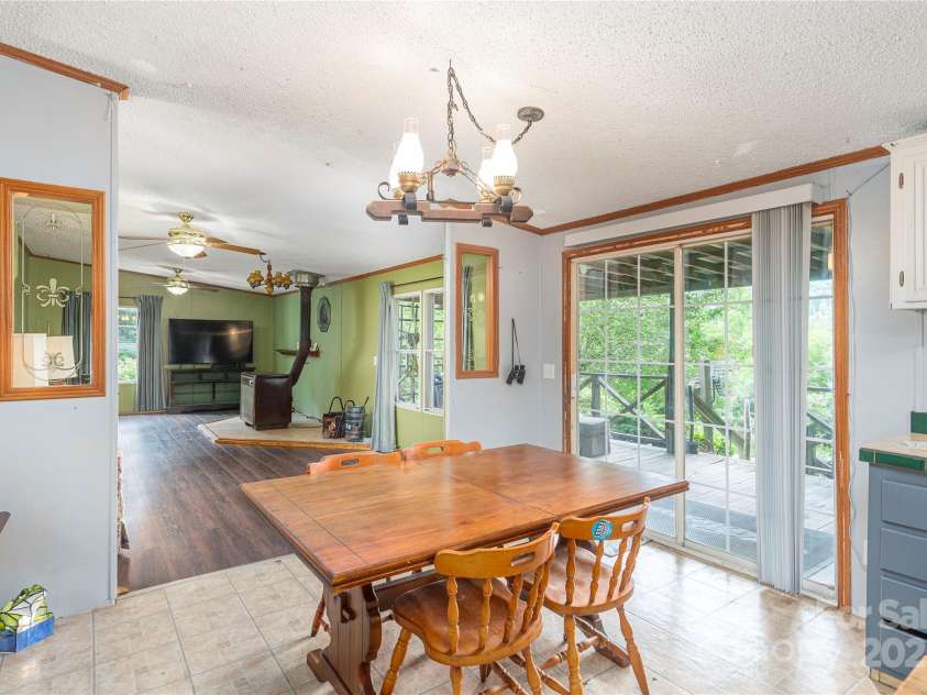 495 Courtney Lane, Canton, NC 28716.  MLS# CAR4274187, YatesRealty ID 747. 