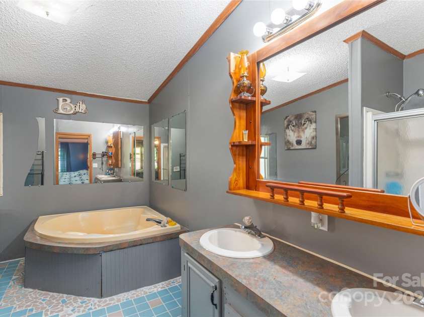 495 Courtney Lane, Canton, NC 28716.  MLS# CAR4274187, YatesRealty ID 747. 