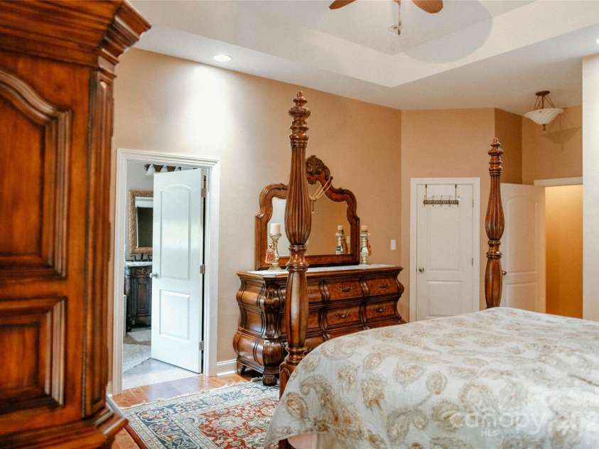 4642 King Crowder Drive, Gastonia, NC 28052.  MLS# CAR4147869, YatesRealty ID 7470. 