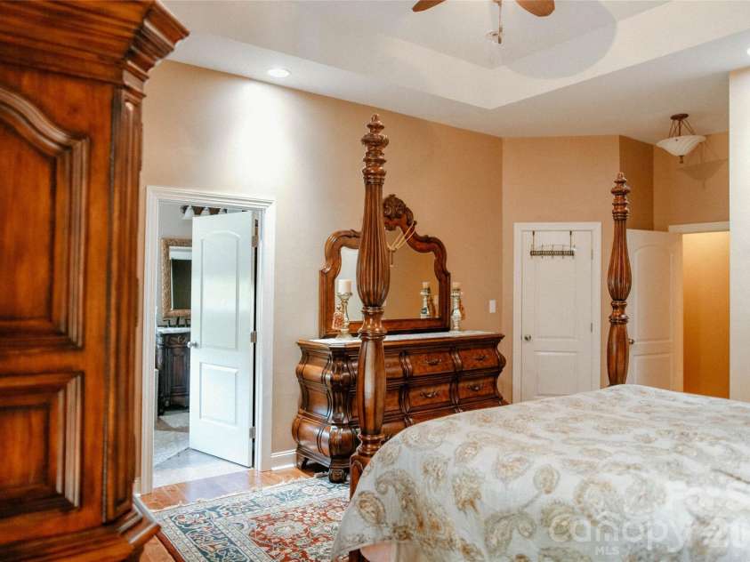 4642 King Crowder Drive, Gastonia, NC 28052.  MLS# CAR4147869, YatesRealty ID 7470. 