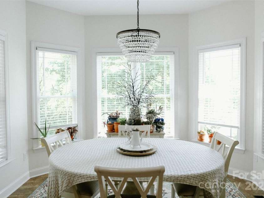 4642 King Crowder Drive, Gastonia, NC 28052.  MLS# CAR4147869, YatesRealty ID 7470. Breakfast room/dining area