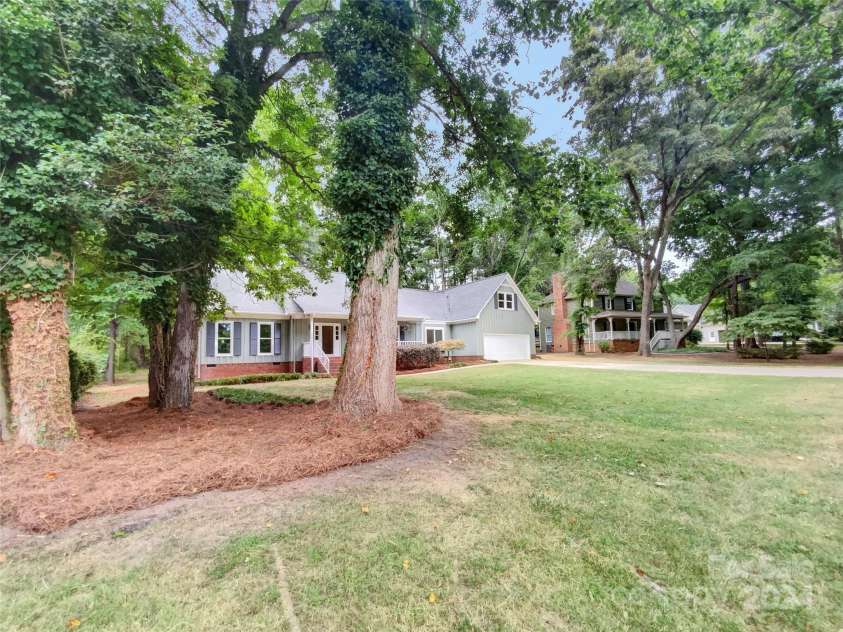 138 Bufflehead Drive, Mooresville, NC 28117.  MLS# CAR4156920, YatesRealty ID 7471. 