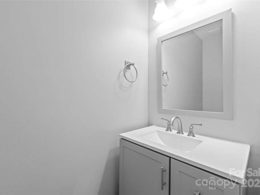11011 Alderbrook Lane, Charlotte, NC 28270.  MLS# CAR4249096, YatesRealty ID 7472. 