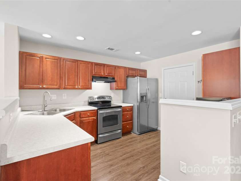 11011 Alderbrook Lane, Charlotte, NC 28270.  MLS# CAR4249096, YatesRealty ID 7472. 