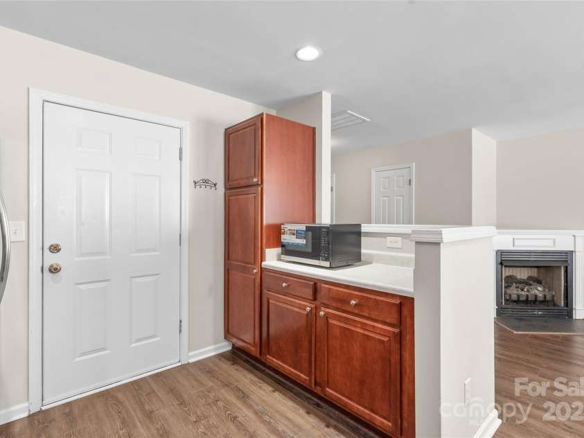 11011 Alderbrook Lane, Charlotte, NC 28270.  MLS# CAR4249096, YatesRealty ID 7472. 