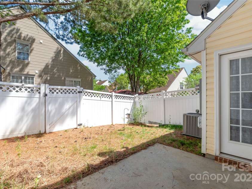 11011 Alderbrook Lane, Charlotte, NC 28270.  MLS# CAR4249096, YatesRealty ID 7472. 