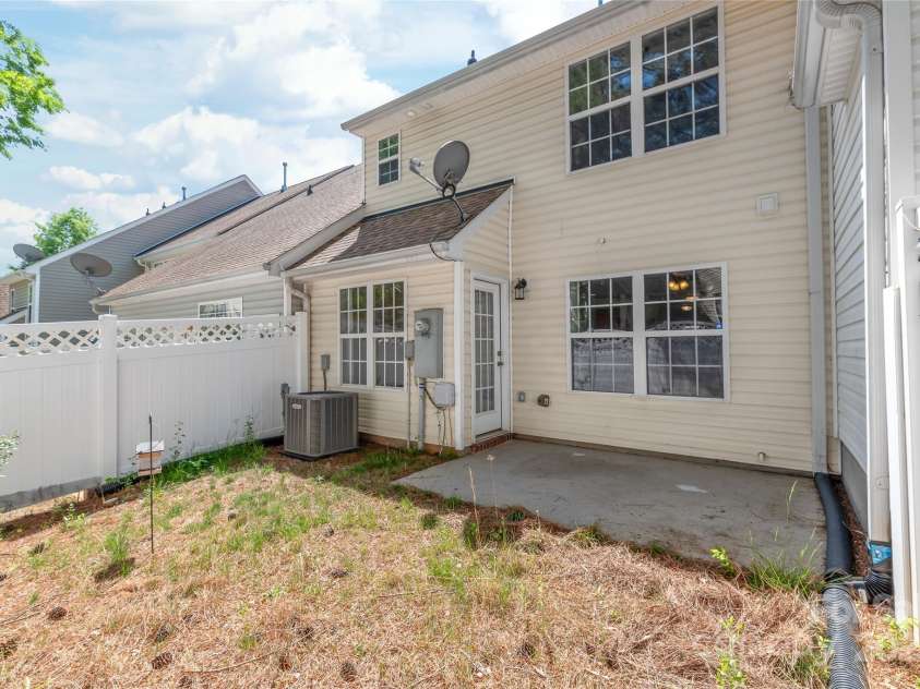 11011 Alderbrook Lane, Charlotte, NC 28270.  MLS# CAR4249096, YatesRealty ID 7472. 