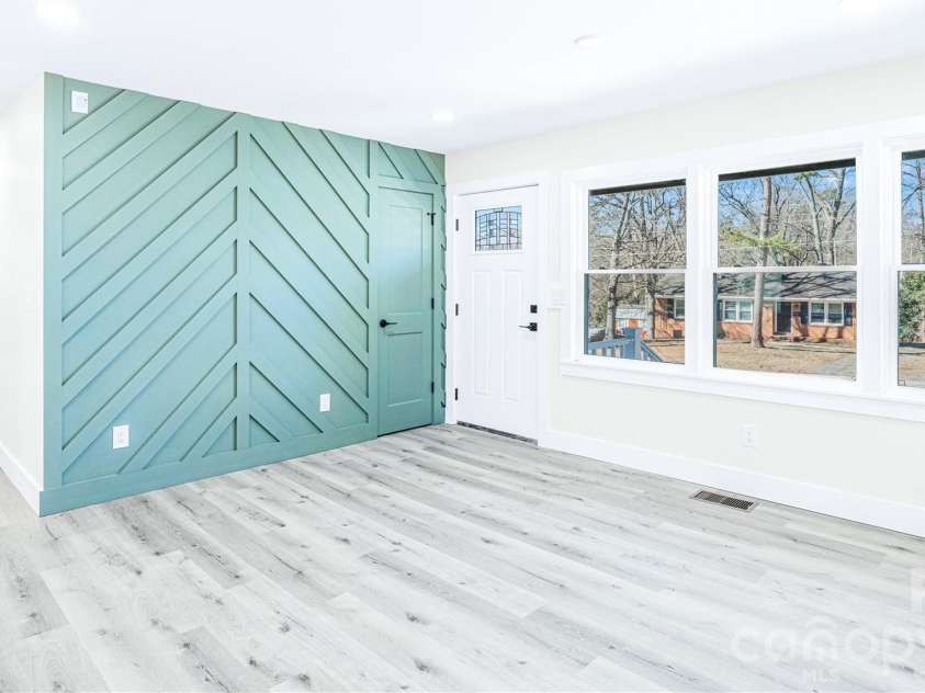 3623 Sargeant Drive, Charlotte, NC 28217.  MLS# CAR4359616, YatesRealty ID 7472. 