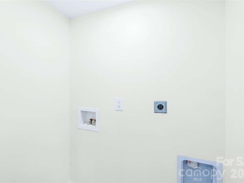3623 Sargeant Drive, Charlotte, NC 28217.  MLS# CAR4359616, YatesRealty ID 7472. 