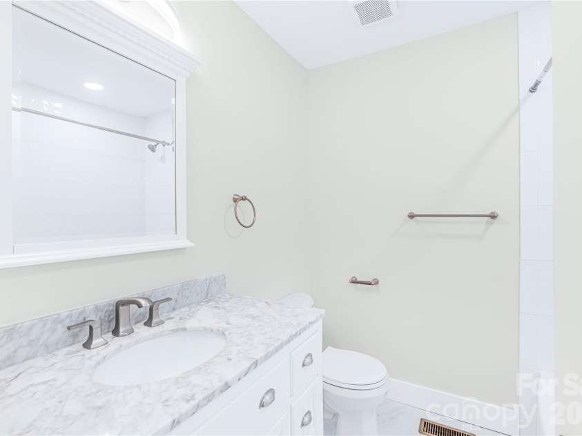 3623 Sargeant Drive, Charlotte, NC 28217.  MLS# CAR4359616, YatesRealty ID 7472. 