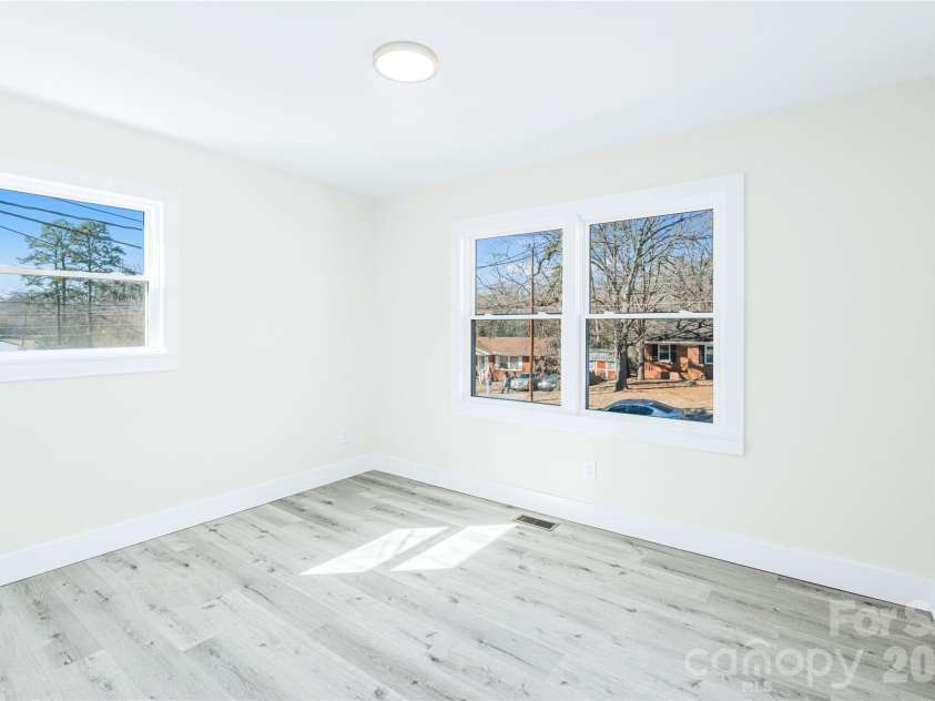 3623 Sargeant Drive, Charlotte, NC 28217.  MLS# CAR4359616, YatesRealty ID 7472. 